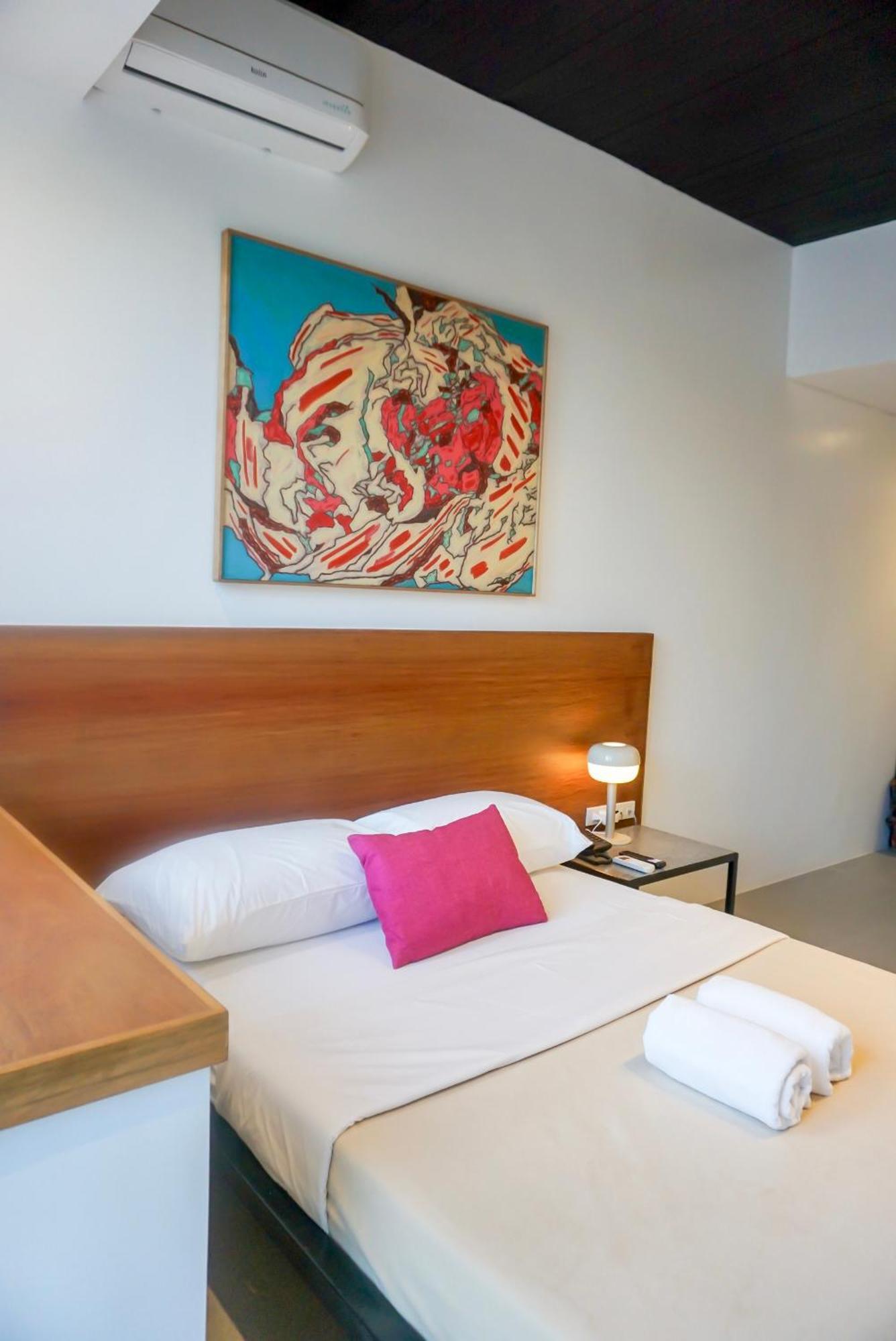 Cayco House By Hotel Durban Makati City Exterior photo